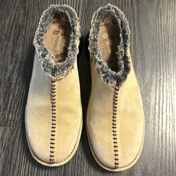 NWOB🍍 Columbia Cortina Suede Mules Size 8 Slip on Shoes🍍 - Picture 1 of 4